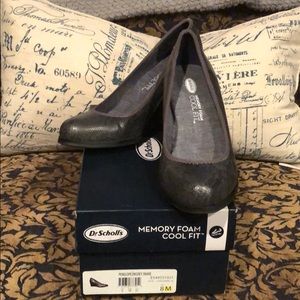 Grey snake skin print wedges